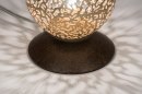 Foto 11496-9: Schitterende kleine tafellamp in 'antiek brons' voorzien van een goudkleurige bol. 