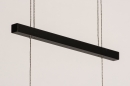 Foto 14023-12: Strakke led hanglamp gemaakt van zwart metaal, voorzien van een rechte glasplaat.