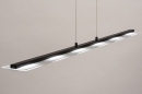 Foto 14023-6: Strakke led hanglamp gemaakt van zwart metaal, voorzien van een rechte glasplaat.