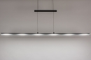 Foto 14023-7: Strakke led hanglamp gemaakt van zwart metaal, voorzien van een rechte glasplaat.