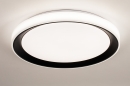 Foto 14071-2: Grote, ronde plafondlamp voorzien van dimbare RGB led verlichting in verschillende kleuren.