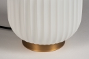 Foto 14268-6: Porseleinen tafellamp met messingkleurige details, geschikt voor led verlichting.