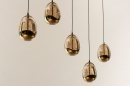 Foto 15006-7: Hanglamp met vijf glazen in amberkleur op verschillende hoogtes