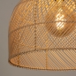 Foto 15356-8 detailfoto: Grote ronde rotan hanglamp in naturel kleur aan zwart snoer