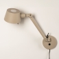 Foto 15435-5: Beige Wandleuchte mit Gelenkarm mit Kabel und Stecker 