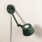 Foto 15436-6 schuinaanzicht: Verstelbare wandlamp in het groen met snoer en stekker