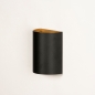 Foto 15449-9 schuinaanzicht: Luxe wandlamp van metaal in het zwart met een gouden binnenkant