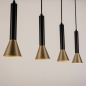 Foto 15565-19 schuinaanzicht: Zwarte hanglamp met vier kokers van metaal in zwart met goud GU10