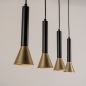 Foto 15565-21 schuinaanzicht: Zwarte hanglamp met vier kokers van metaal in zwart met goud GU10