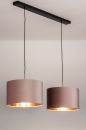 Foto 30927-1: Zwarte hanglamp met mooie lichtroze lampenkappen van fluweel met een koperkleurige binnenkant