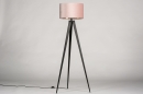 Foto 30960-3 vooraanzicht: Sfeervolle vloerlamp / Tripod lamp in een trendy kleurencombinatie; mat zwart - roze / koper, geschikt voor led verlichting.