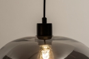 Foto 31008-11 detailfoto: Retro hanglamp voorzien van drie glazen kappen in rookglas, geschikt voor vervangbaar led.