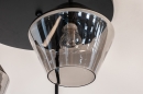 Foto 31036-8 detailfoto: Grote zwarte ronde plafondlamp met drie rookglazen op verschillende hoogtes