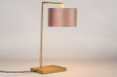 Foto 31070-2 schuinaanzicht: Messing tafellamp in strak design en met luxe velvet lampenkap in roze met koper