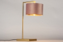 Foto 31070-3 schuinaanzicht: Messing tafellamp in strak design en met luxe velvet lampenkap in roze met koper