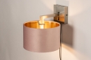 Foto 31106-11: Moderne wandlamp in staal voorzien van roze stoffen kap, geschikt voor led verlichting.
