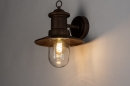 Foto 31150-1: Nostalgische Wandlampe / Außenlampe / Fischerlampe in rostbrauner Farbe, ausgestattet mit einem LED-Leuchtmittel und Dämmerungsschalter.