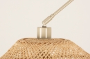 Foto 31228-5 detailfoto: Zandkleurige hanglamp met knikarm en ronde rotan kap