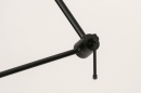 Foto 31235-10 detailfoto: Dubbele hanglamp met zwarte rotan kappen en knikarmen 