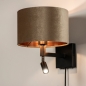 Foto 31428-5 schuinaanzicht: Zwarte wandlamp met taupe kap van fluweel en extra leeslamp met snoer en stekker