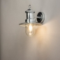 Foto 31437-2: Nostalgische wandlamp / buitenlamp / visserslamp uitgevoerd in gegalvaniseerd staal, voorzien van een LED-lamp en schemerschakelaar.