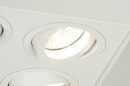 Foto 71528-9: Strakke plafondlamp met vier spots in witte kleur.