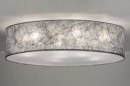 Foto 72085-2: Moderne, ronde plafondlamp in extra groot formaat voorzien van een stoffen kap in zilver kleur.