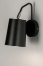 Foto 72771-2 anders: Moderne, strakke wandlamp uitgevoerd in de kleur mat zwart / zilver.