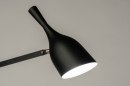 Foto 73598-6 detailfoto: Moderne, functionele vloerlamp / leeslamp in mat zwarte kleur met rvs kleurige details, geschikt voor led.