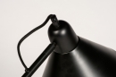 Foto 73806-7 detailfoto: Moderne praktische tafellamp / bureaulamp uitgevoerd in een mat zwarte kleur.