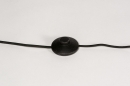 Foto 74187-9: Moderne, schwarze Stehleuchte mit messingfarbenen Details, geeignet für austauschbare LED-Beleuchtung.