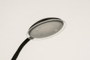 Foto 74215-16: Led uplighter met leeslamp in het zwart en dimbaar met de dimmers op het armatuur