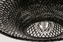Foto 74329-8 detailfoto: Platte, rieten, rotan plafondlamp in zwarte kleur, geschikt voor led verlichting.