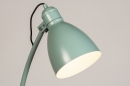 Foto 74464-7 detailfoto: Retro vloerlamp in een de kleur zeegroen / grijsgroen, geschikt voor led.