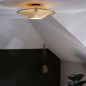 Foto 74517-15 sfeerfoto: Platte, rieten, rotan plafondlamp in naturel kleur, geschikt voor led verlichting.
