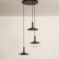 Foto 74901-1 maatindicatie: Ronde led hanglamp met drie metalen kappen in zwart met goud, geeft indirect licht 